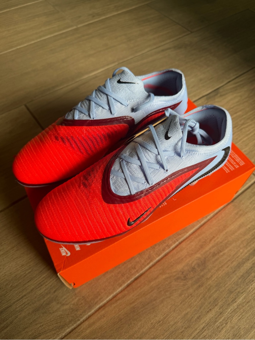 Nike Phantom 6 Low Elite Firm Ground Cleats ( box with lid )